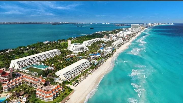 The Grand Oasis Cancun